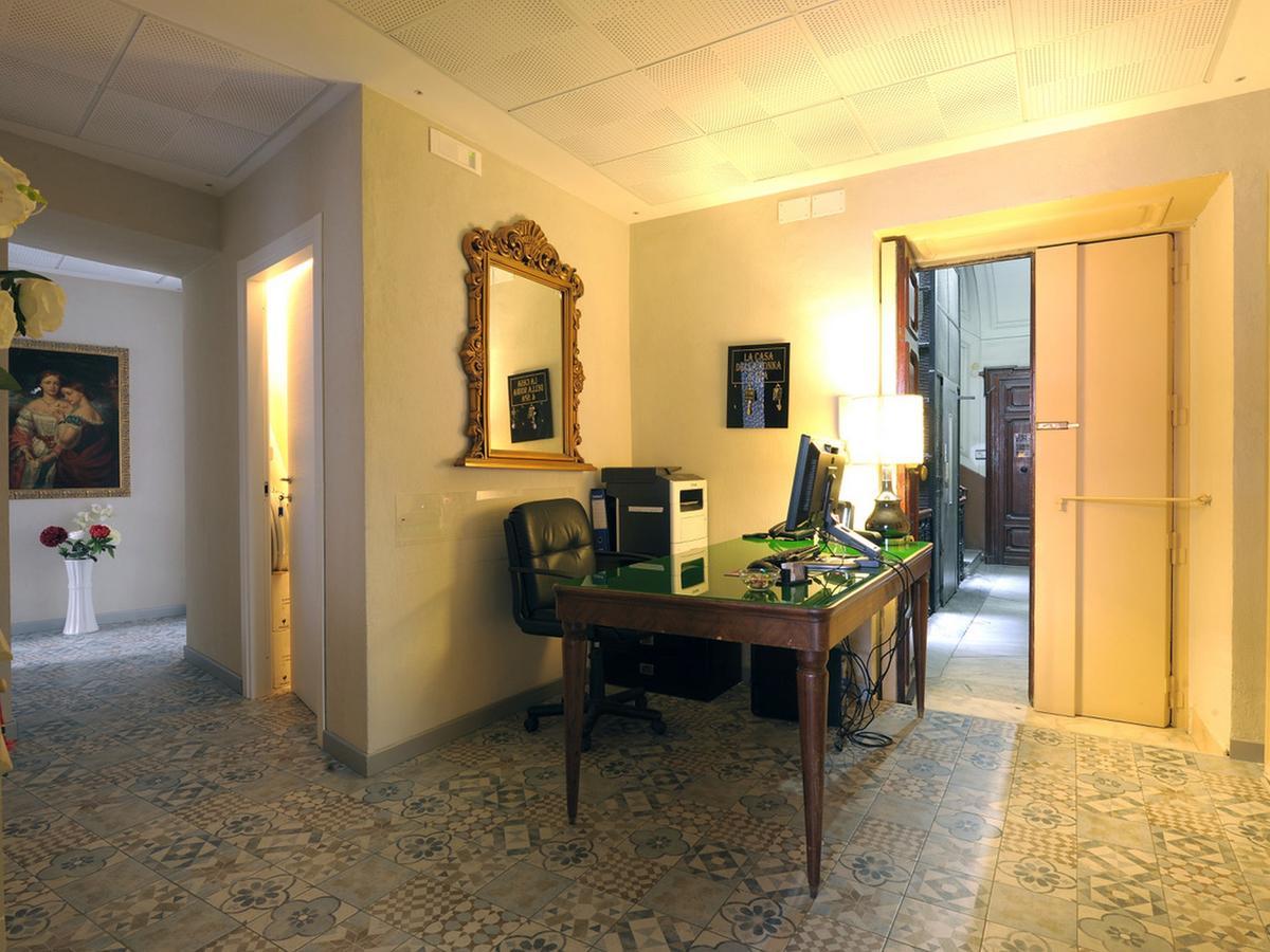 Angioino & 2* Naples